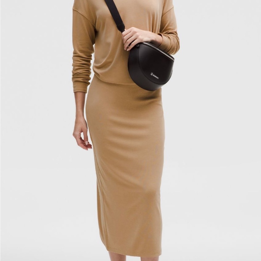 NWT- LULULEMON DRAPEY SOFTSTREME COLUMN MIDI SKIRT Sz-XS